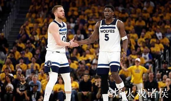 迪温琴佐:当全队凝聚成一个整体时,森林狼能变得非常强大 迪温琴佐:当全队凝聚成一个整体时,森林狼能变得非常强大